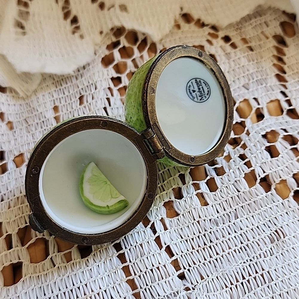 Vintage Midwest Of Cannon Falls Limoge Style Box With Lime Slice